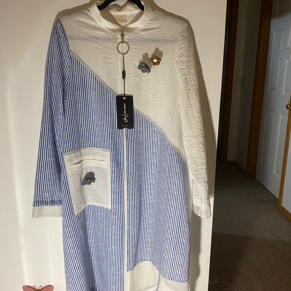 Chic Blue and White Long Sleeve Dolman Dress